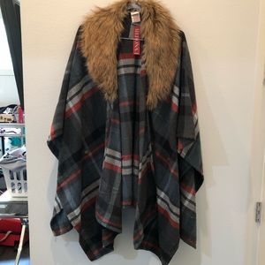shrug with Detachable faux fur collar